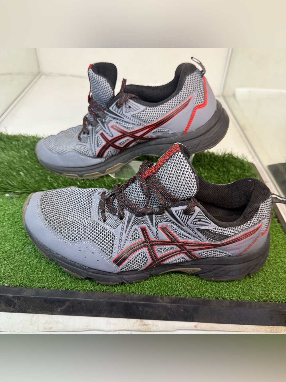 Asics Gel Venture 8 Mens Size 9.5 Shoes Gray Athletic Running Sneakers 1011B396